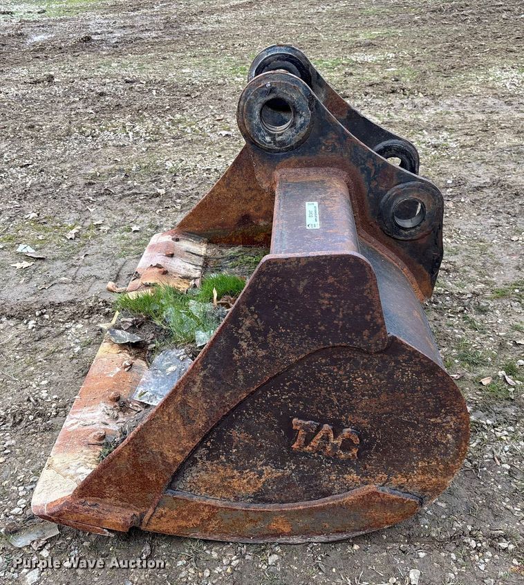 image for item EV3417 Tag Doosan DX225 excavator bucket