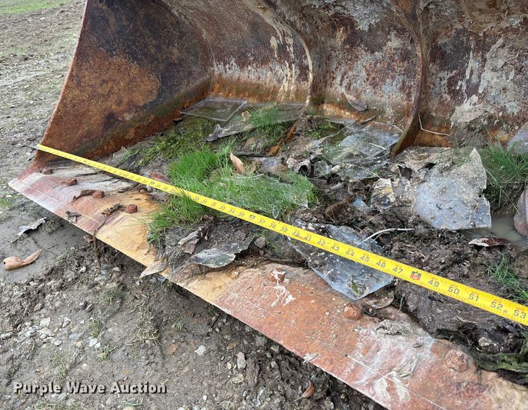 image for item EV3417 Tag Doosan DX225 excavator bucket