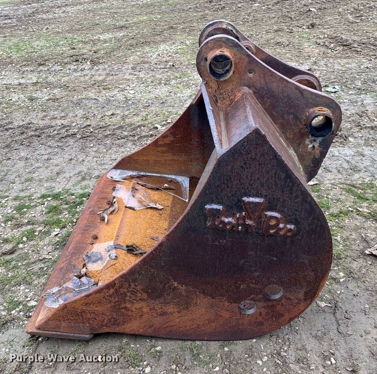 image for item EV3418 Tooth Pro 13FB48 excavator bucket