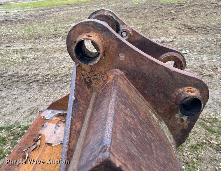 image for item EV3418 Tooth Pro 13FB48 excavator bucket