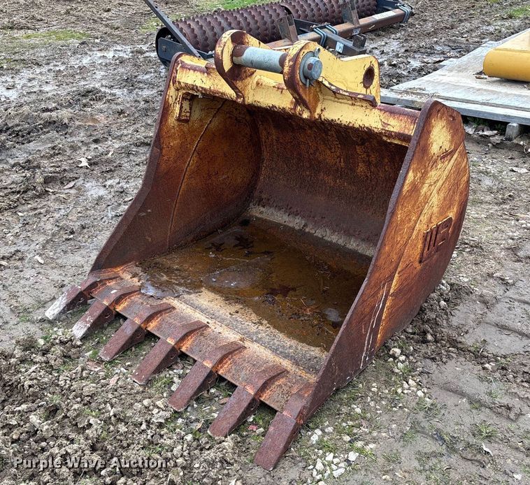 image for item EV3419 WB JD310 excavator bucket