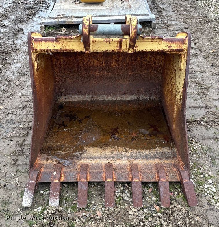 image for item EV3419 WB JD310 excavator bucket