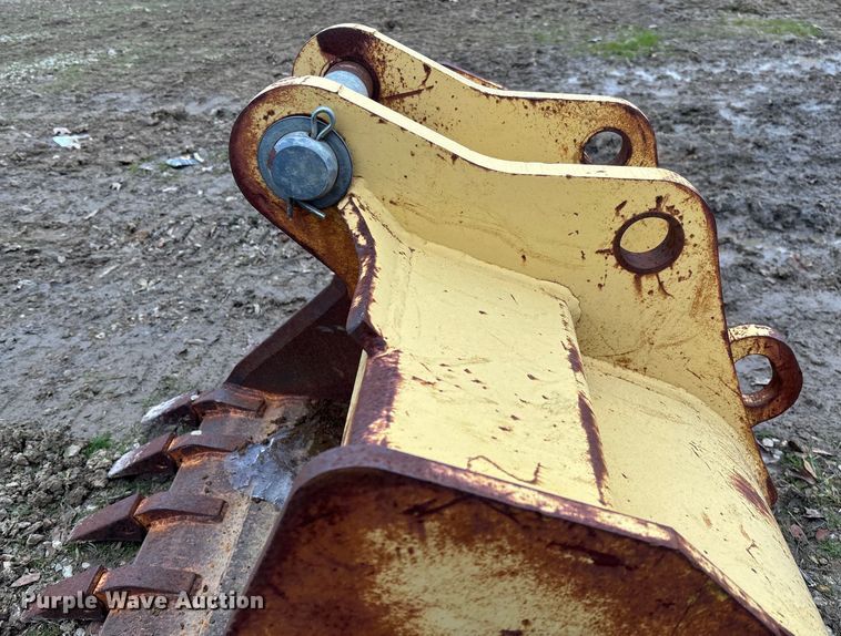 image for item EV3419 WB JD310 excavator bucket