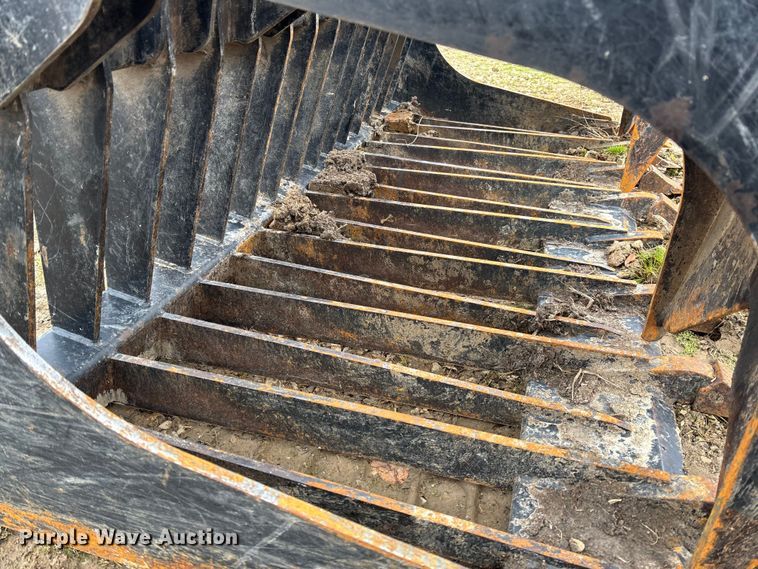 image for item EV3424 ABBOTTRG skid steer grapple bucket