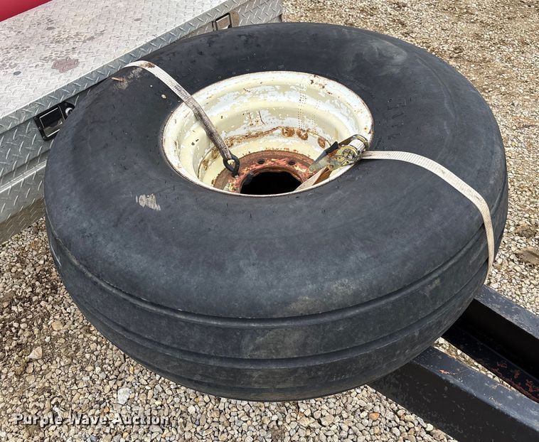 image for item EV3426 Fuel trailer