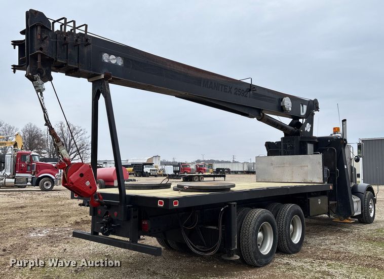 image for item EV3438 1992 Peterbilt 357 crane truck