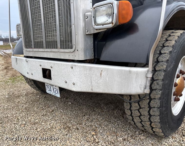 image for item EV3438 1992 Peterbilt 357 crane truck