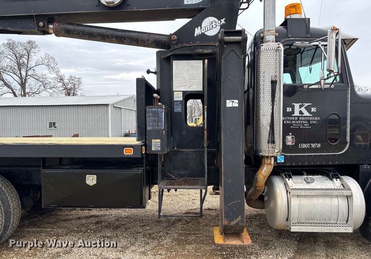 image for item EV3438 1992 Peterbilt 357 crane truck