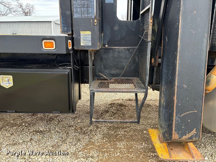 image for item EV3438 1992 Peterbilt 357 crane truck