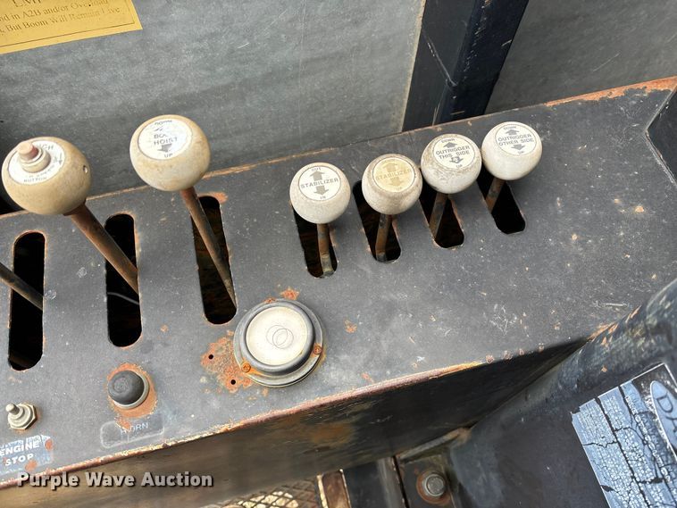 image for item EV3438 1992 Peterbilt 357 crane truck