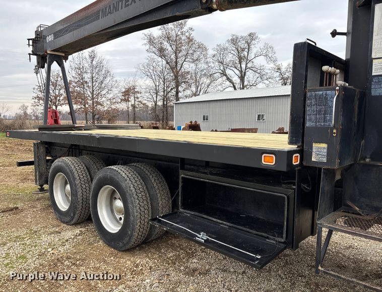 image for item EV3438 1992 Peterbilt 357 crane truck