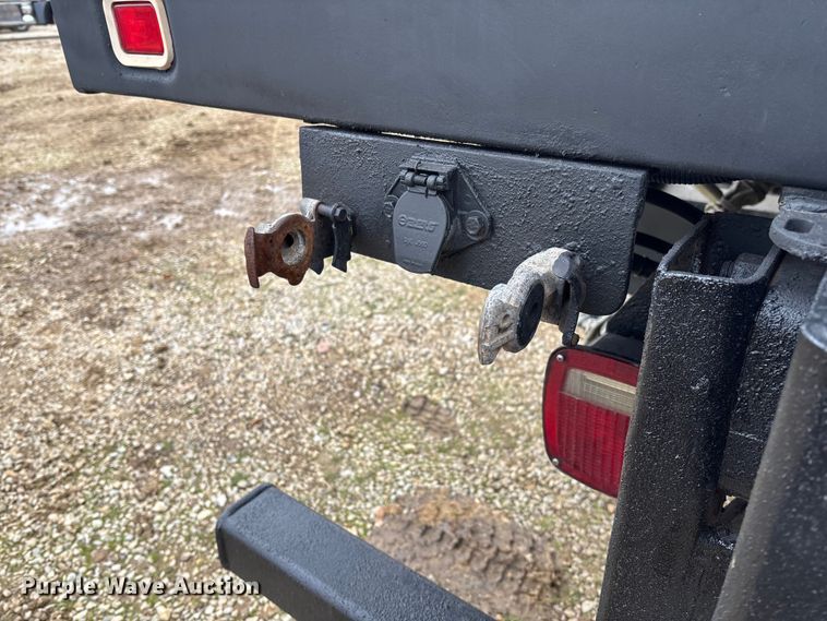 image for item EV3438 1992 Peterbilt 357 crane truck