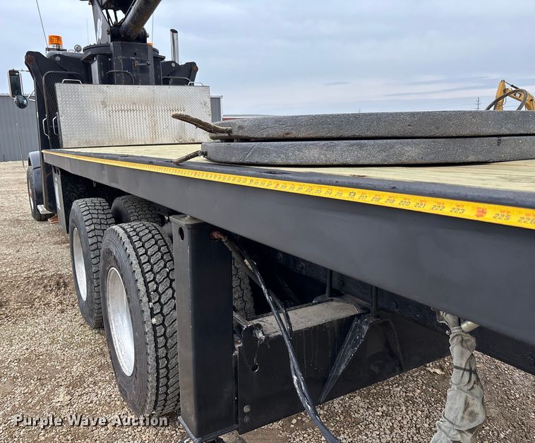 image for item EV3438 1992 Peterbilt 357 crane truck