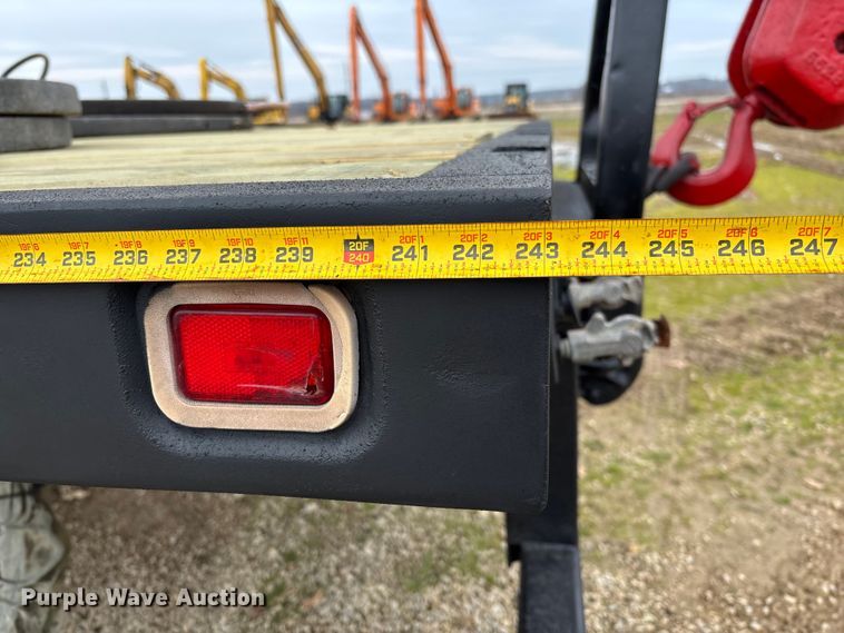 image for item EV3438 1992 Peterbilt 357 crane truck