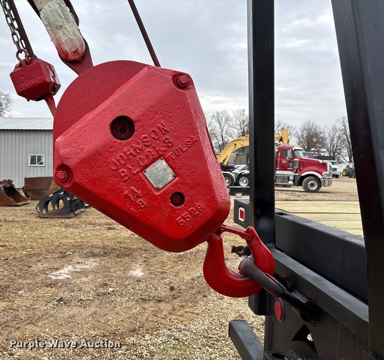 image for item EV3438 1992 Peterbilt 357 crane truck