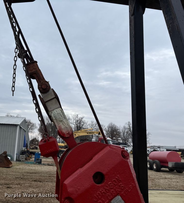 image for item EV3438 1992 Peterbilt 357 crane truck