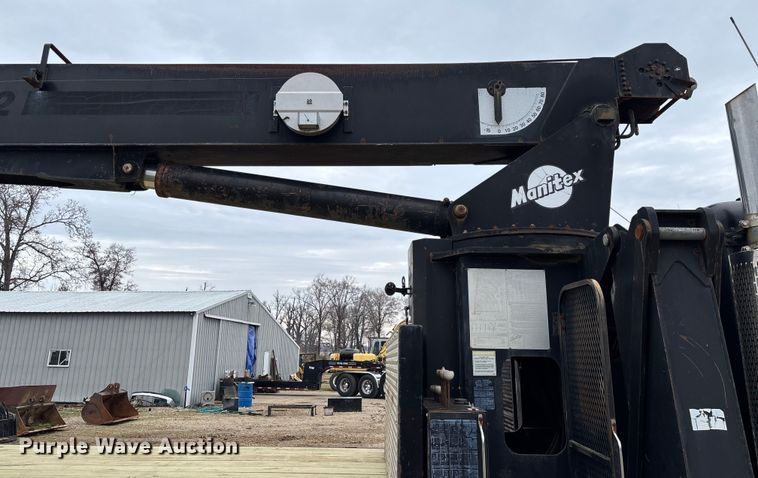 image for item EV3438 1992 Peterbilt 357 crane truck