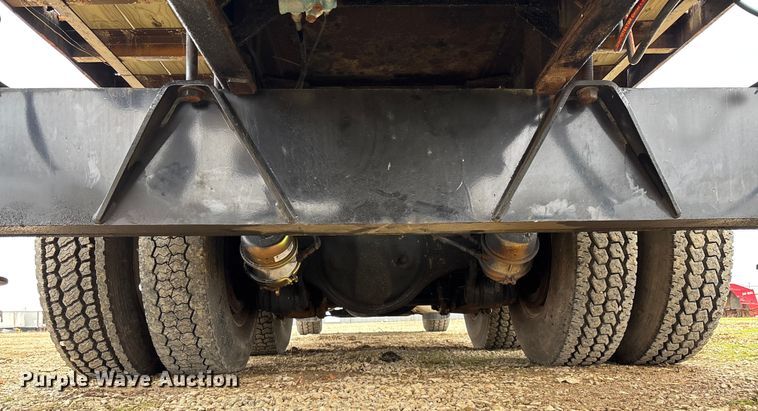 image for item EV3438 1992 Peterbilt 357 crane truck