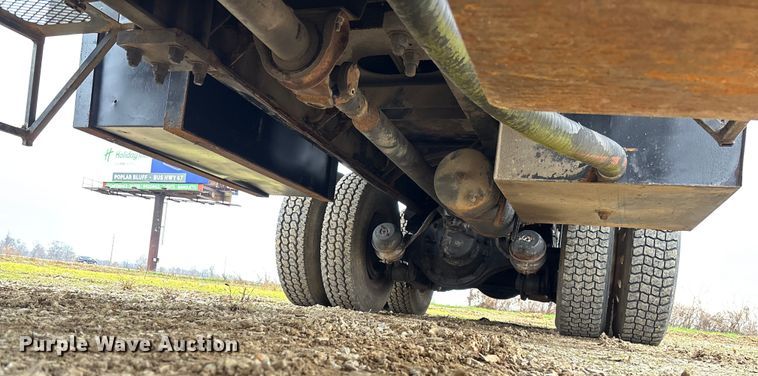 image for item EV3438 1992 Peterbilt 357 crane truck