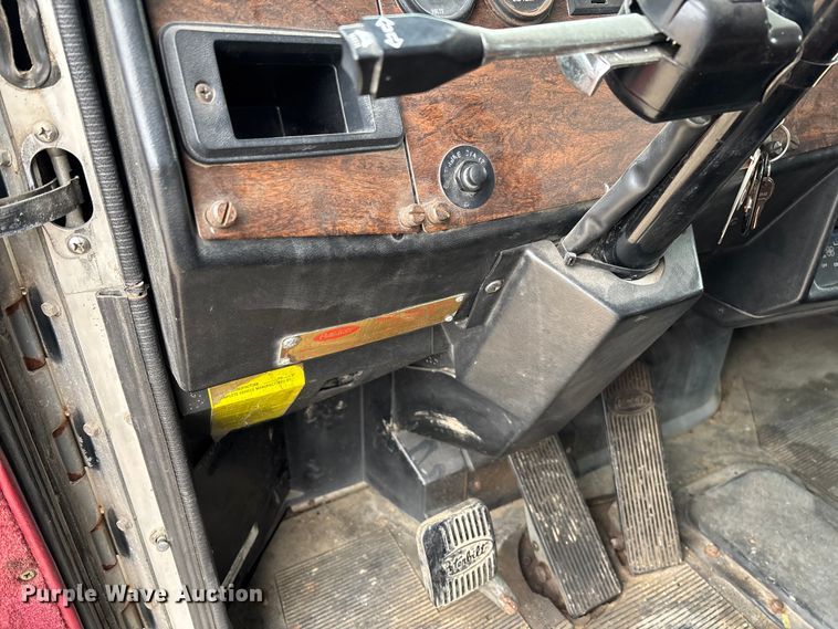 image for item EV3438 1992 Peterbilt 357 crane truck