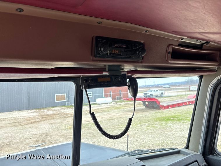 image for item EV3438 1992 Peterbilt 357 crane truck