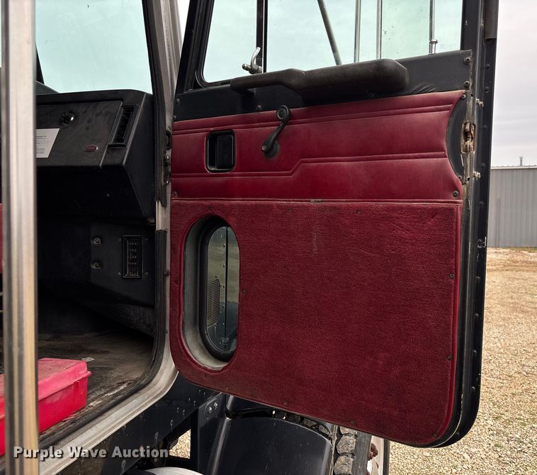 image for item EV3438 1992 Peterbilt 357 crane truck