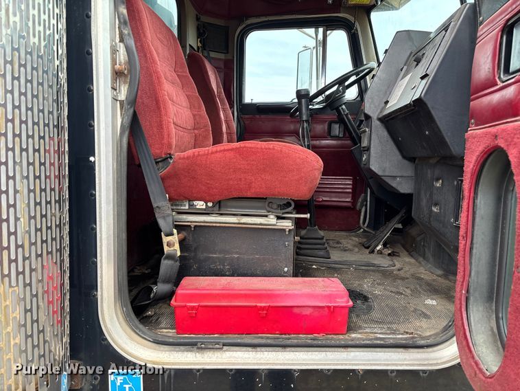 image for item EV3438 1992 Peterbilt 357 crane truck