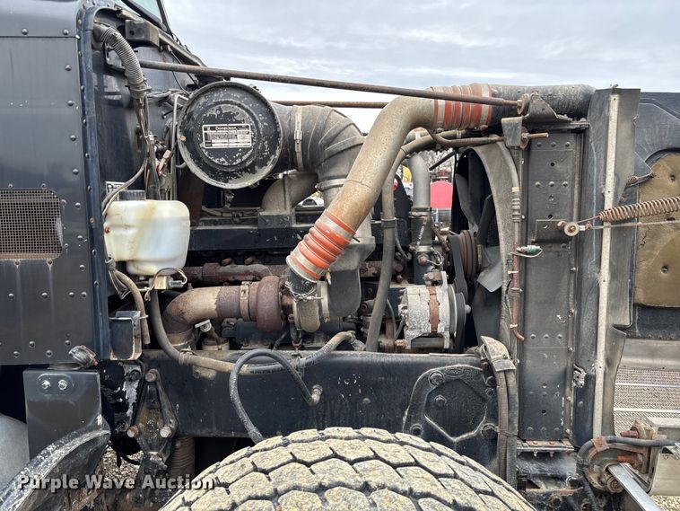 image for item EV3438 1992 Peterbilt 357 crane truck