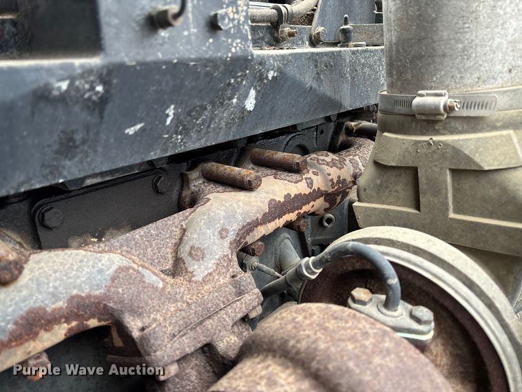 image for item EV3438 1992 Peterbilt 357 crane truck