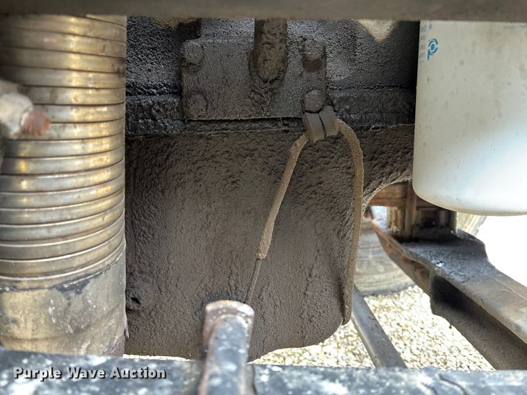 image for item EV3438 1992 Peterbilt 357 crane truck