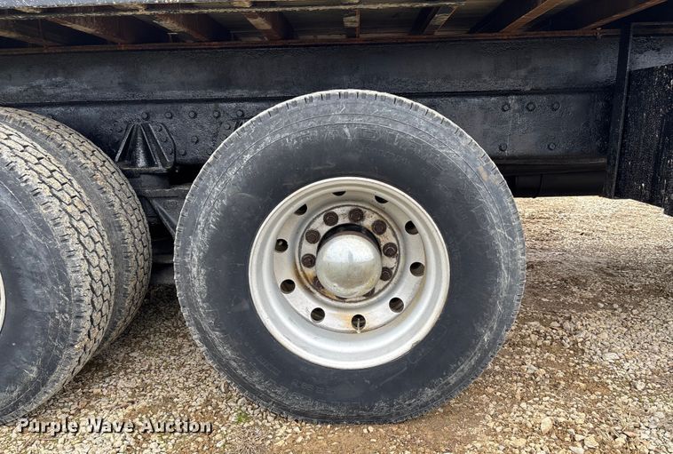 image for item EV3438 1992 Peterbilt 357 crane truck