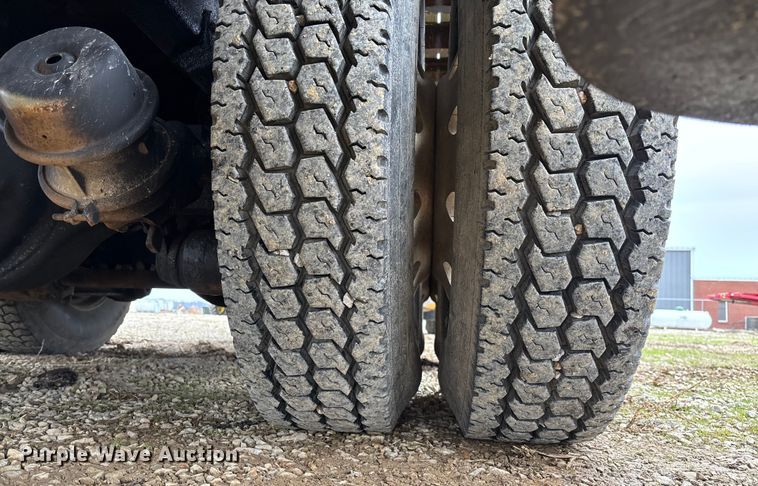 image for item EV3438 1992 Peterbilt 357 crane truck