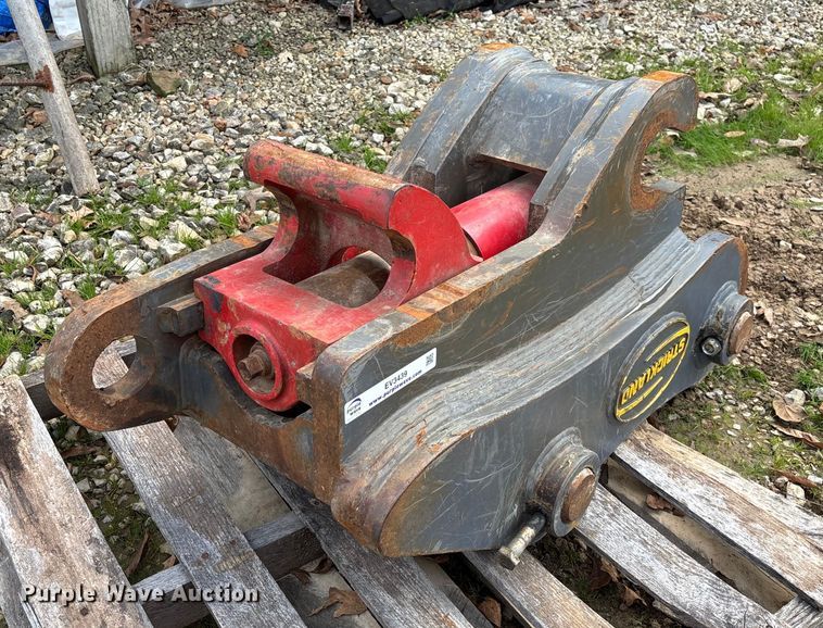 image for item EV3439 2019 Strickland PC290 quick coupler