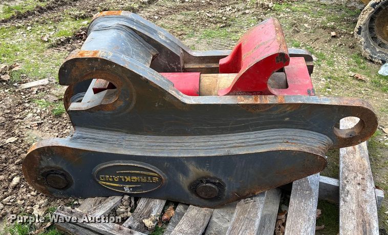 image for item EV3439 2019 Strickland PC290 quick coupler