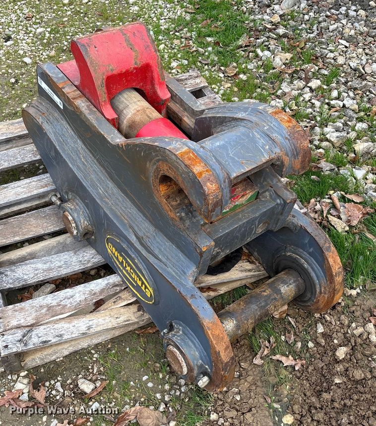 image for item EV3439 2019 Strickland PC290 quick coupler