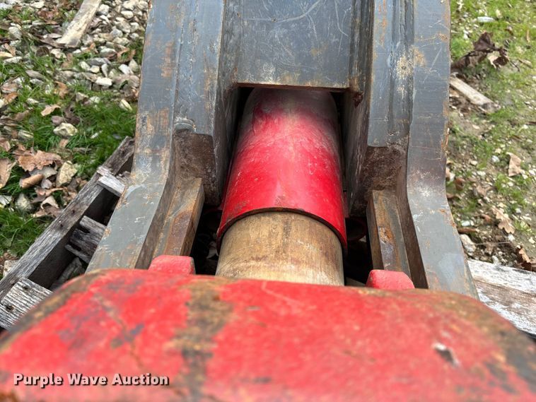 image for item EV3439 2019 Strickland PC290 quick coupler