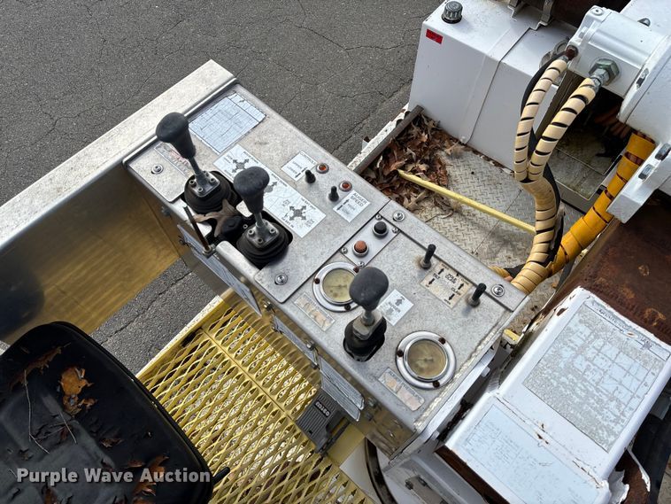 image for item EV3460 UTV Achiever mini digger derrick 