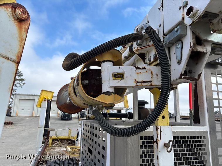 image for item EV3460 UTV Achiever mini digger derrick 