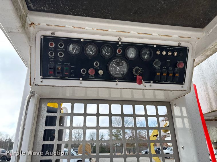 image for item EV3460 UTV Achiever mini digger derrick 