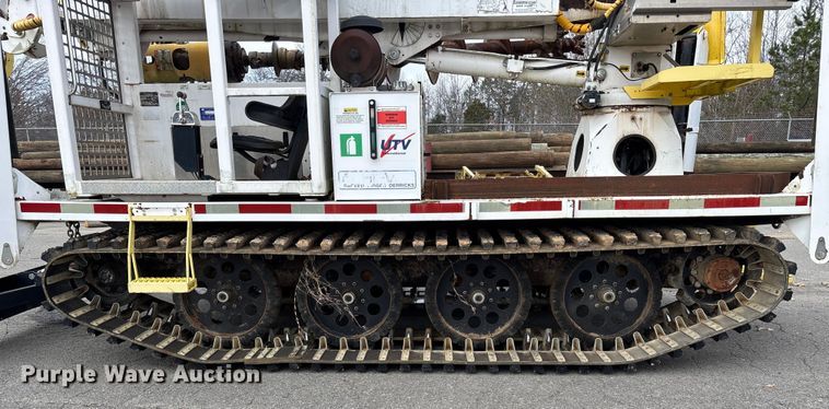 image for item EV3460 UTV Achiever mini digger derrick 