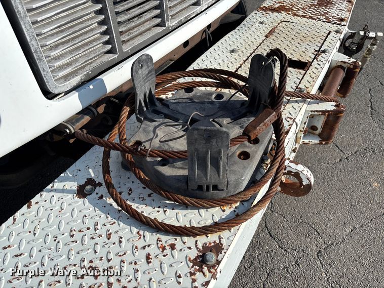 image for item EV3462 1998 GMC C7 digger derrick truck