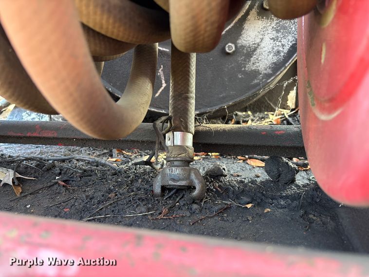 image for item EV3462 1998 GMC C7 digger derrick truck