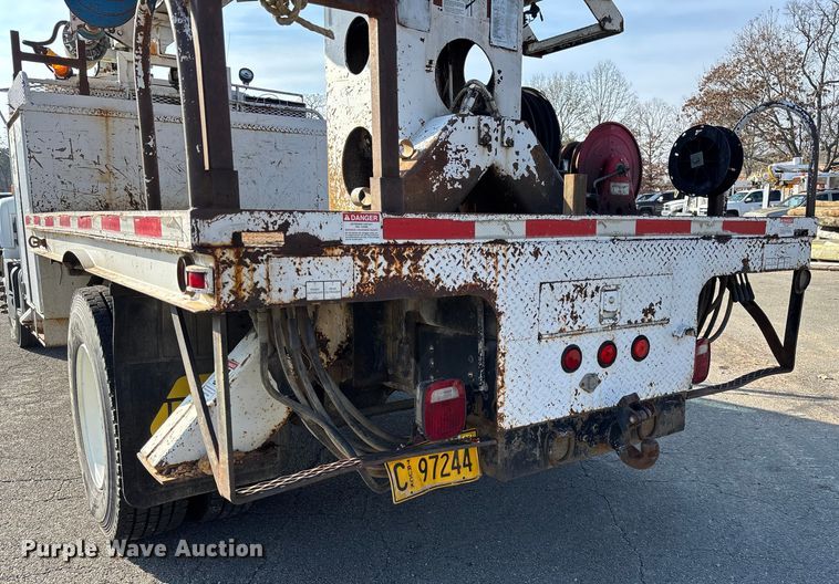 image for item EV3462 1998 GMC C7 digger derrick truck