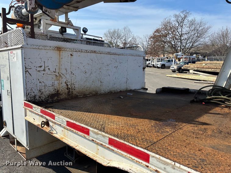 image for item EV3462 1998 GMC C7 digger derrick truck