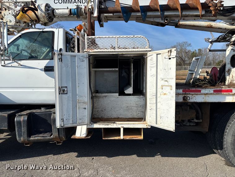 image for item EV3462 1998 GMC C7 digger derrick truck