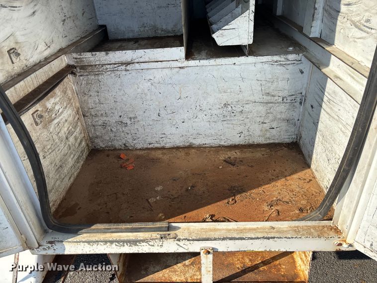 image for item EV3462 1998 GMC C7 digger derrick truck