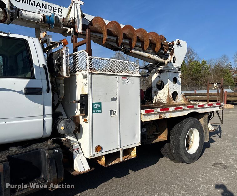 image for item EV3462 1998 GMC C7 digger derrick truck