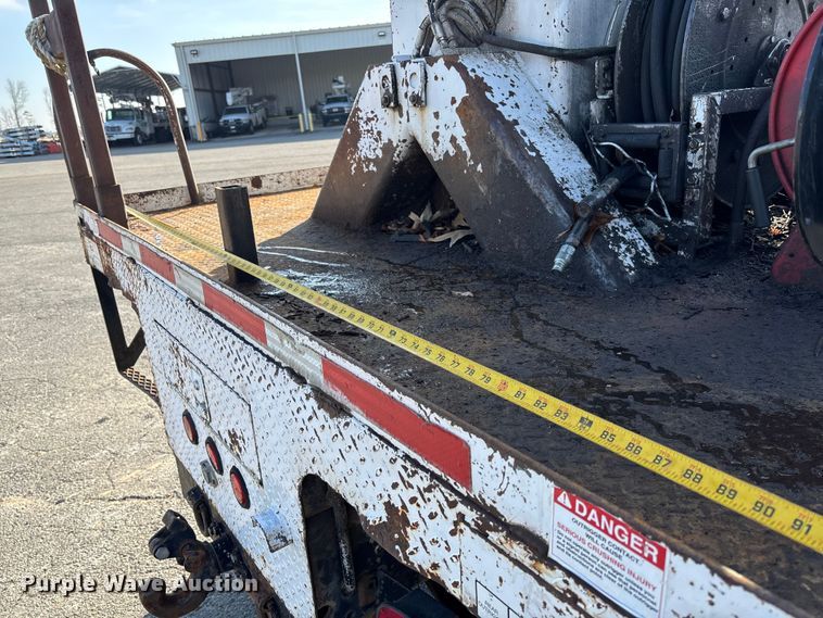 image for item EV3462 1998 GMC C7 digger derrick truck