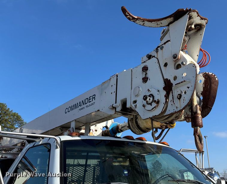 image for item EV3462 1998 GMC C7 digger derrick truck