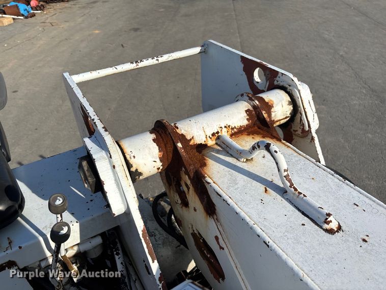 image for item EV3462 1998 GMC C7 digger derrick truck